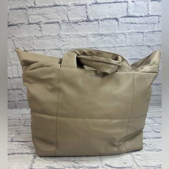 Free People Mushroom Color Shoulder Bag. Has Laptop Space w/Velcro Inside. - Picture 3 of 14